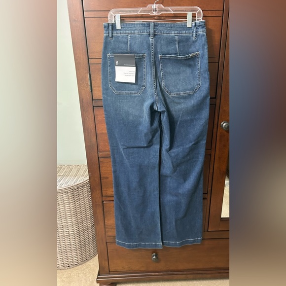 NWT White House Black Market Extra High-Rise Novelty Pocket Trouser Jeans 8 - Picture 4 of 8